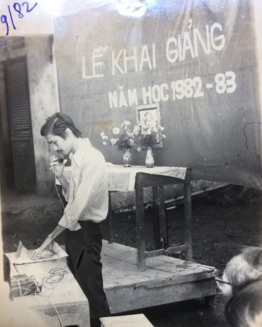 1982 – Lễ khai giảng năm học 1982 – 1983 (ảnh tư liệu)