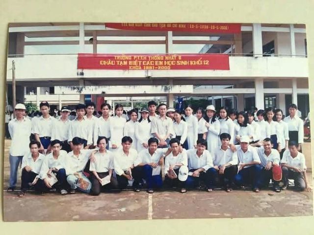 2000 – Chia tay học sinh khối 12 khóa 1997 – 2000