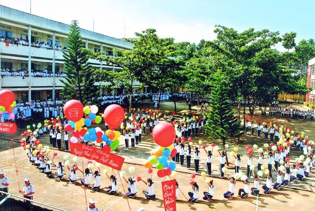 2006 – Đồng diễn chào mừng Ngày Nhà giáo Việt Nam 20/11