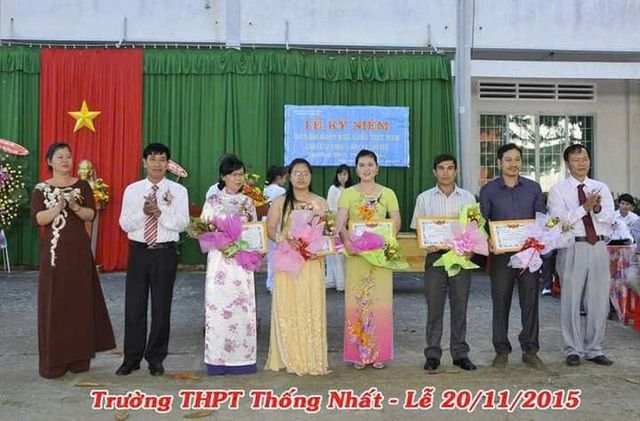 2015 – Thầy cô nhận khen thưởng Ngày Nhà giáo 20/11/2015