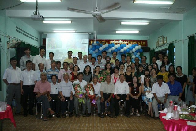 2016 – Họp mặt chia tay thầy cô nghỉ hưu