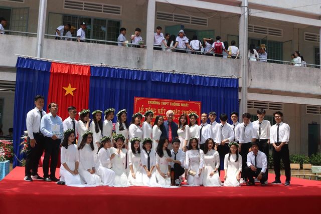 2020 – Lớp áo dài tại Lễ tổng kết năm học 2019 – 2020