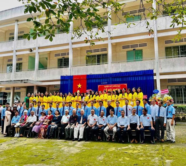 2022 – Tập thể giáo viên và khách mời – Ngày Nhà giáo 20/11/2022