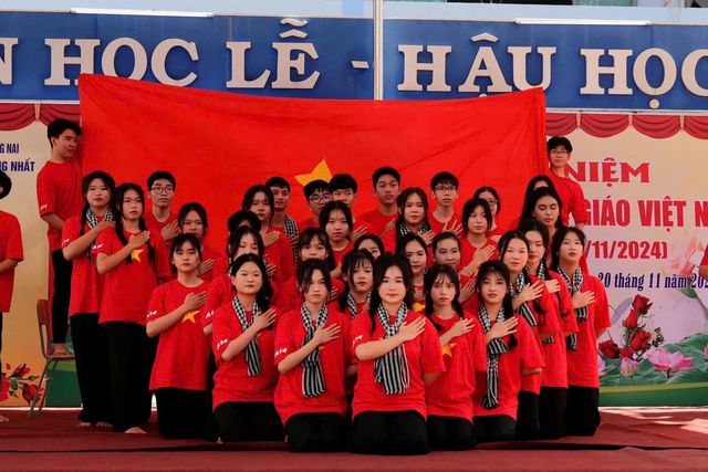 2024 – Học sinh – Lễ kỷ niệm 42 năm Ngày Nhà giáo (20/11/2024)
